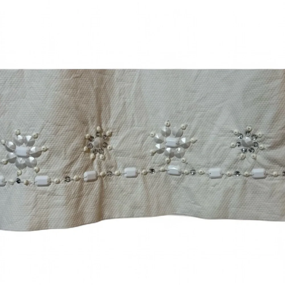 Ann Taylor LOFT White Sleeveless Sheath Dress - Beaded Floral Hem - Size 0 - Picture 3 of 8